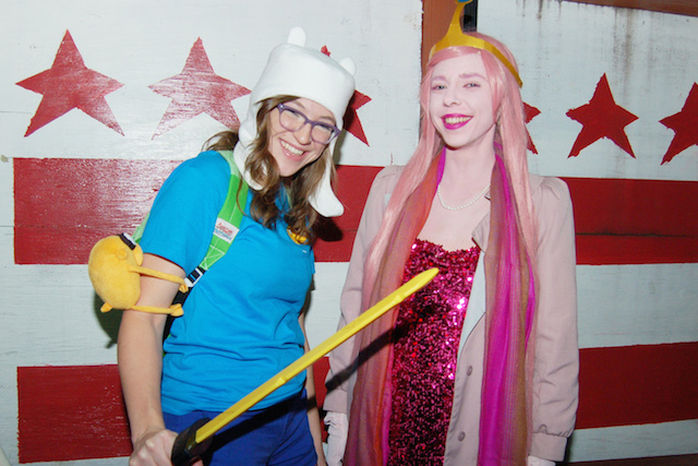 People dressed as Finn and Princess Bubblegum from Adventure Time